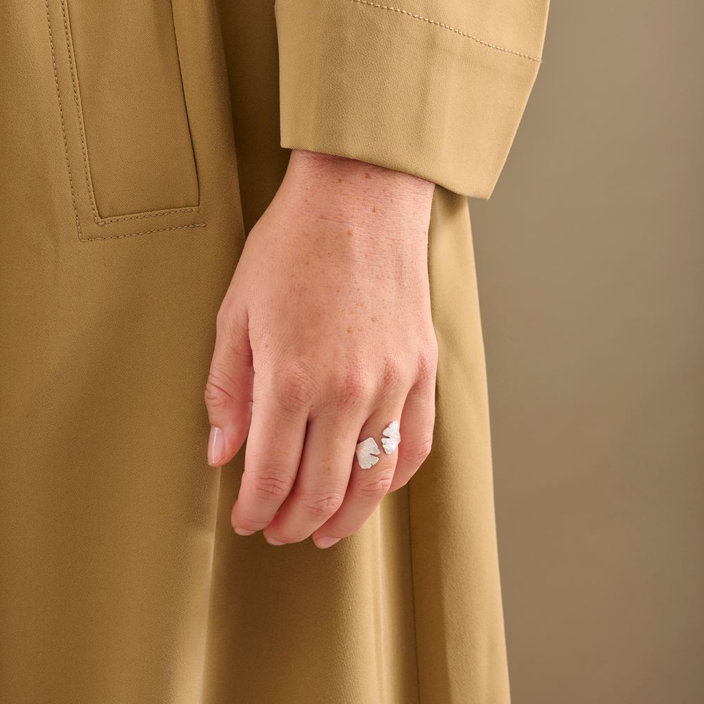 Biloba Ring in Gold