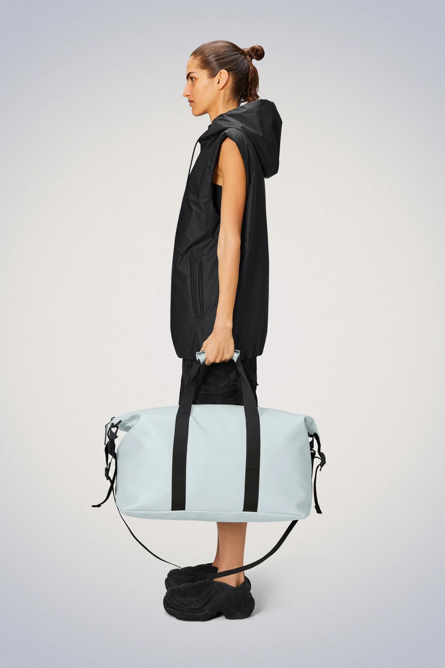 Rains Hilo Weekend Bag in Wind
