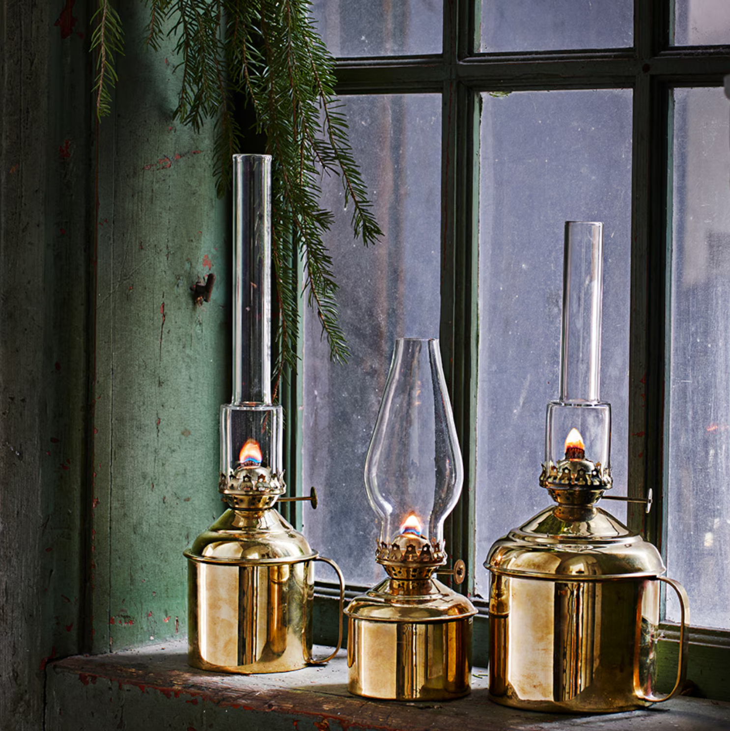 Kerosene Lamp Linne in Antique Brass 27cm