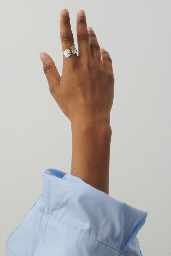 Biloba Ring in Gold
