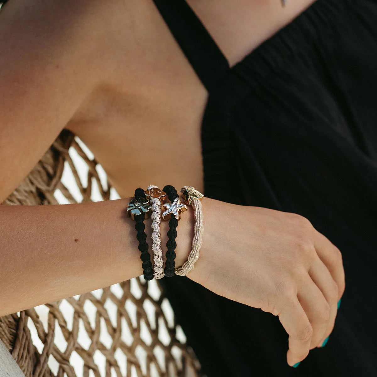 Bangle Band Gold Heart · Glittery Gold - Blabar Nordic Living