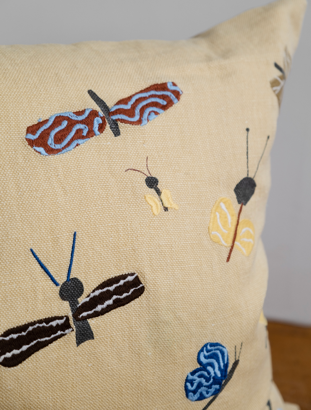 Slända (Dragonfly) Embroidered Cushion Cover