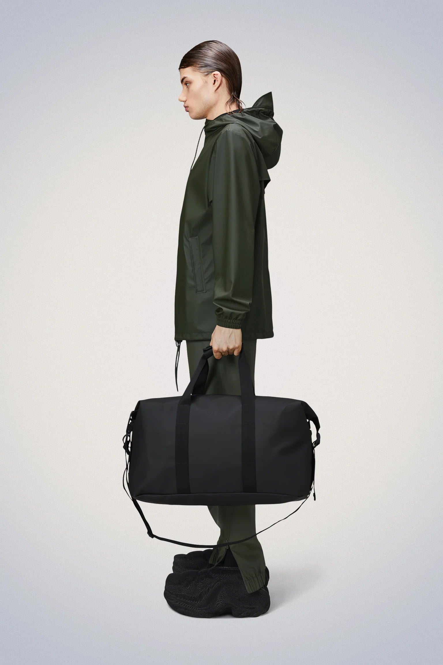 Rains Hilo Weekend Bag in Black