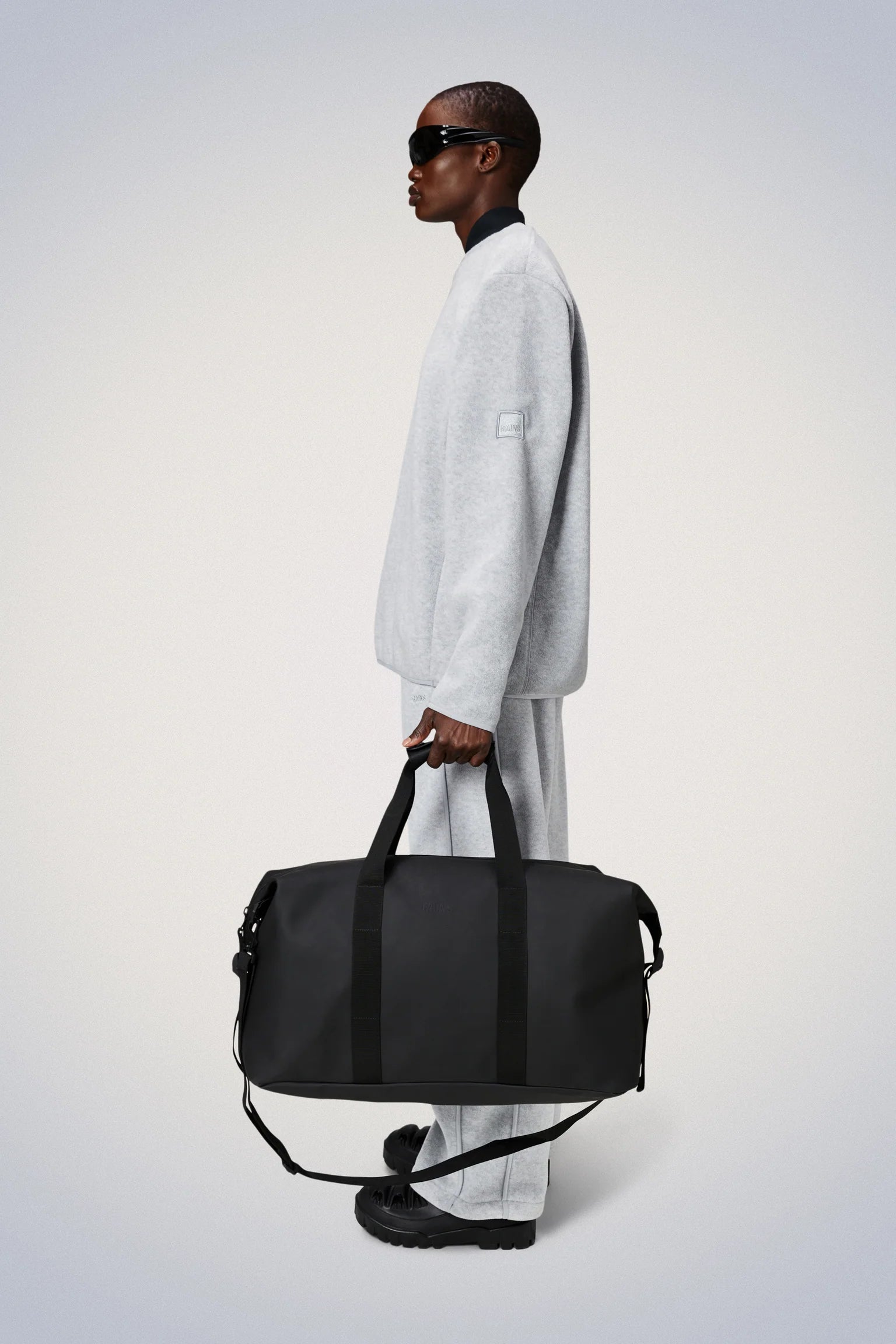 Rains Hilo Weekend Bag in Black