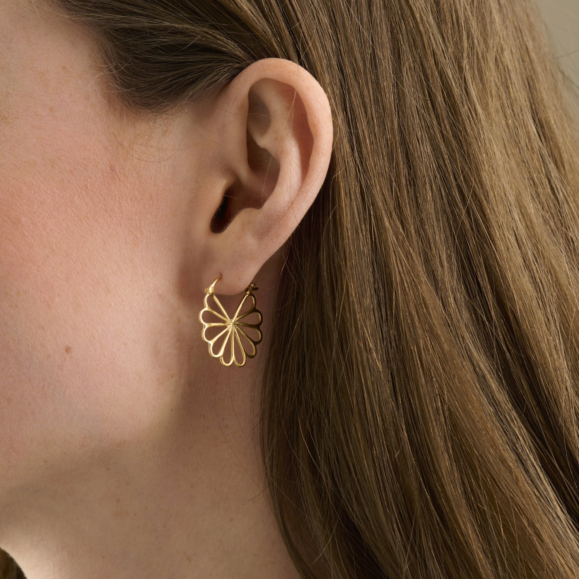 Bellis Earrings in Gold