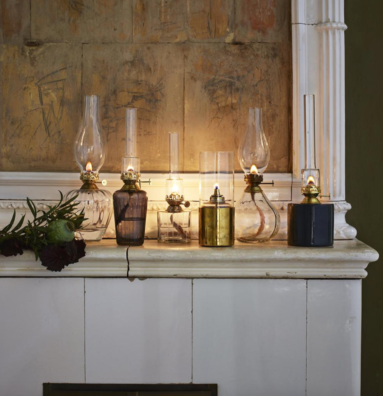 Oil Lamp in Black w. Brass Large 30cm