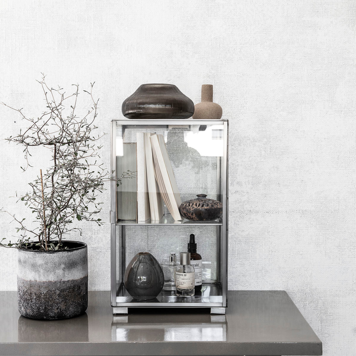 Cabinet in Glass & Zinc - Blabar