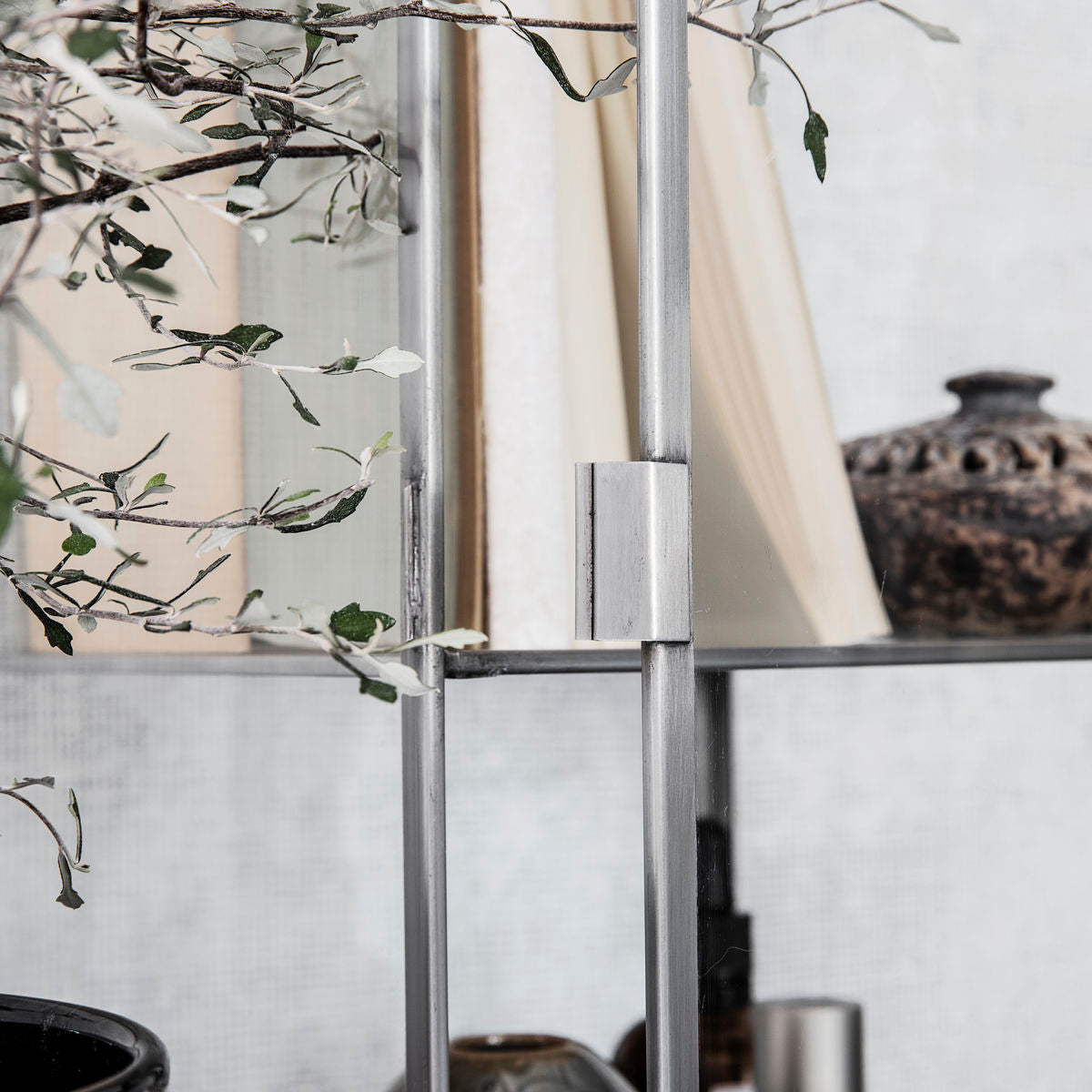 Cabinet in Glass & Zinc - Blabar