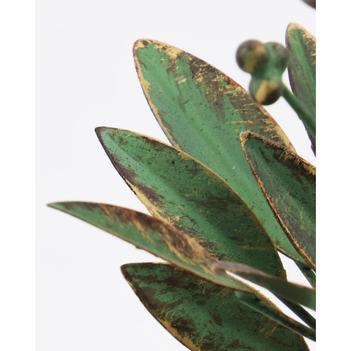 Candleholder Leaves & Berries in Iron, Antique Green