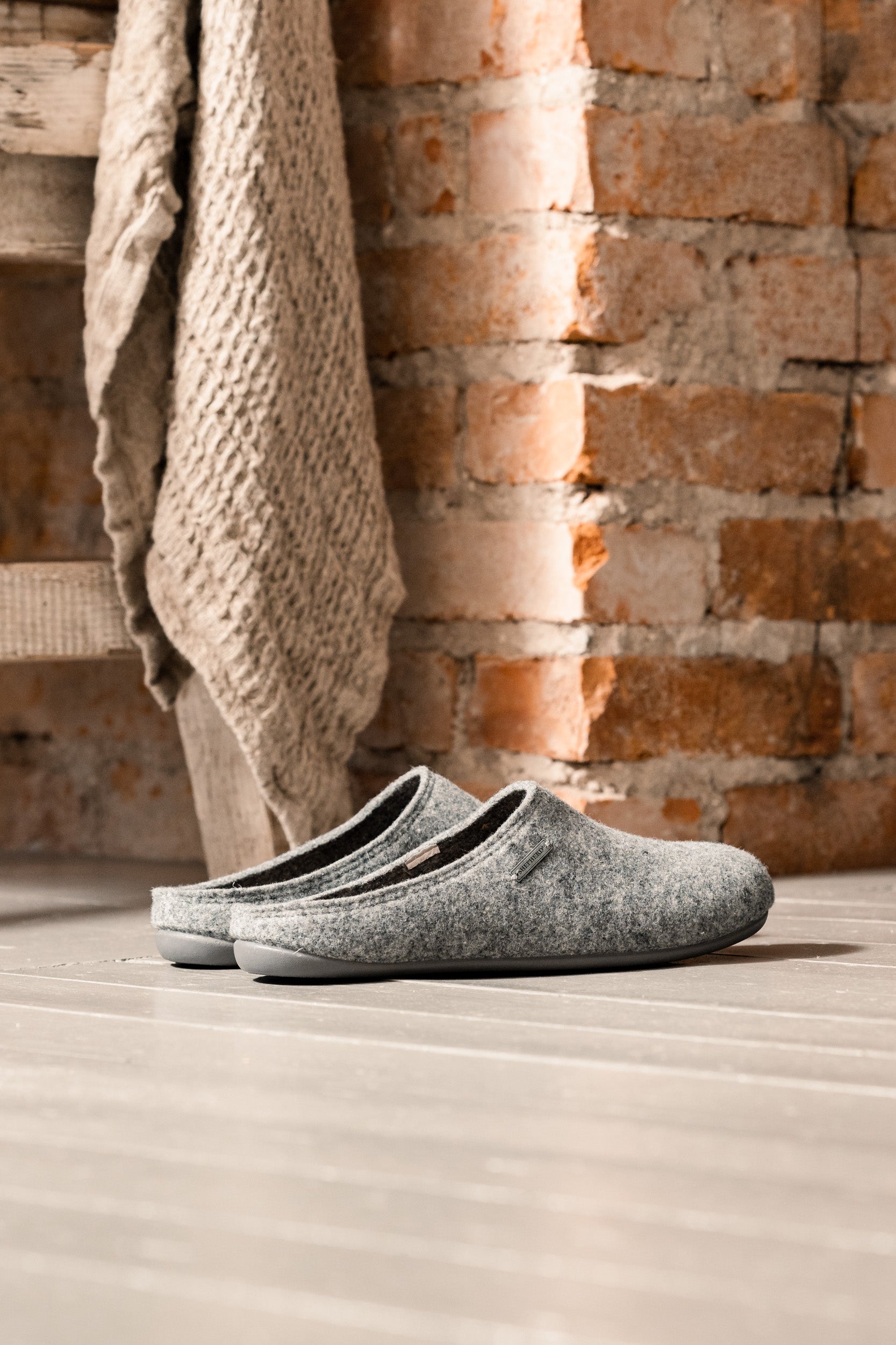 Wool Slippers - Jon in Grey