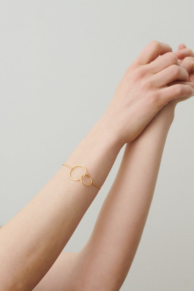 Double Plain Ring Bracelet in Gold