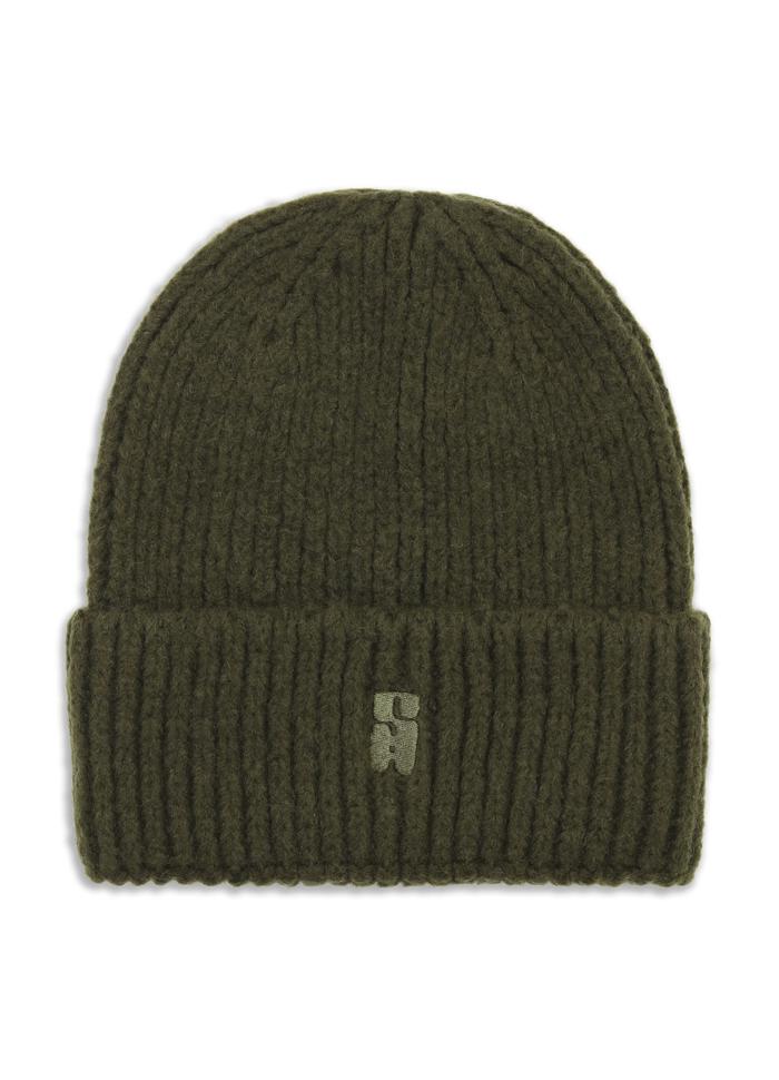 The Brenda Beanie in Dark Green by Sui Ava features a classic olive shade with a rib-knit design, a folded brim, and a small embroidered logo at the front center.