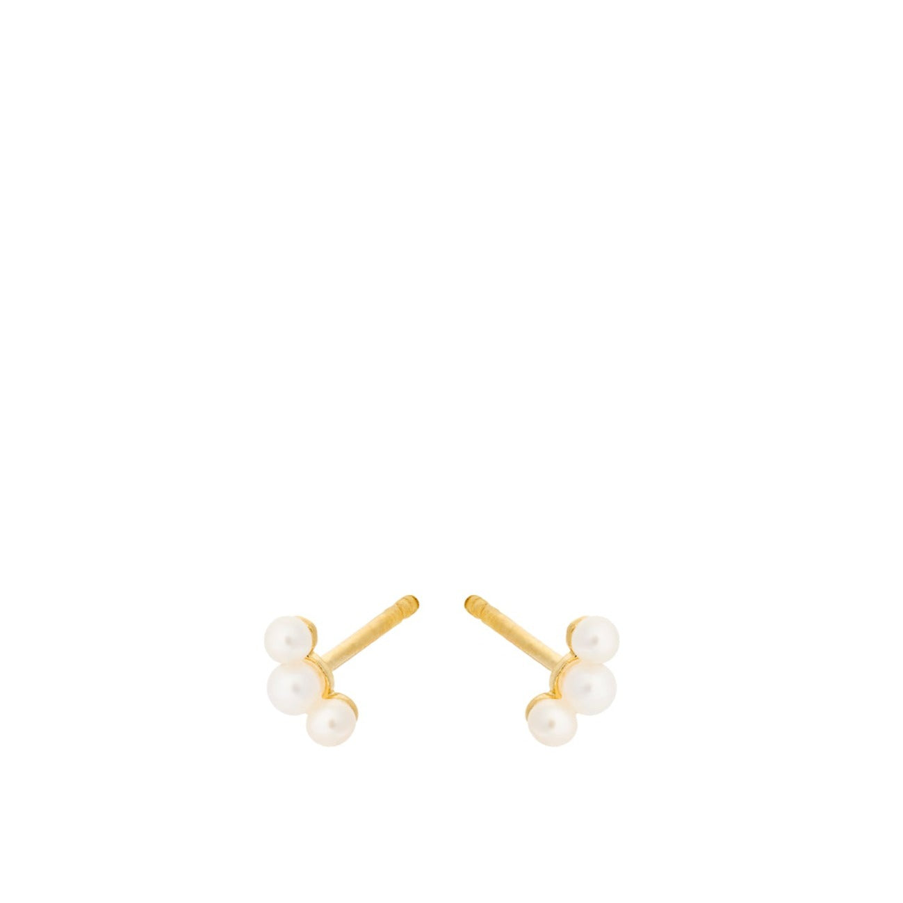 The Ocean Pearl Earsticks Earrings in Gold by Pernille Corydon feature three small round white pearls in a triangular design, highlighting organic details. Displayed against a plain white background.